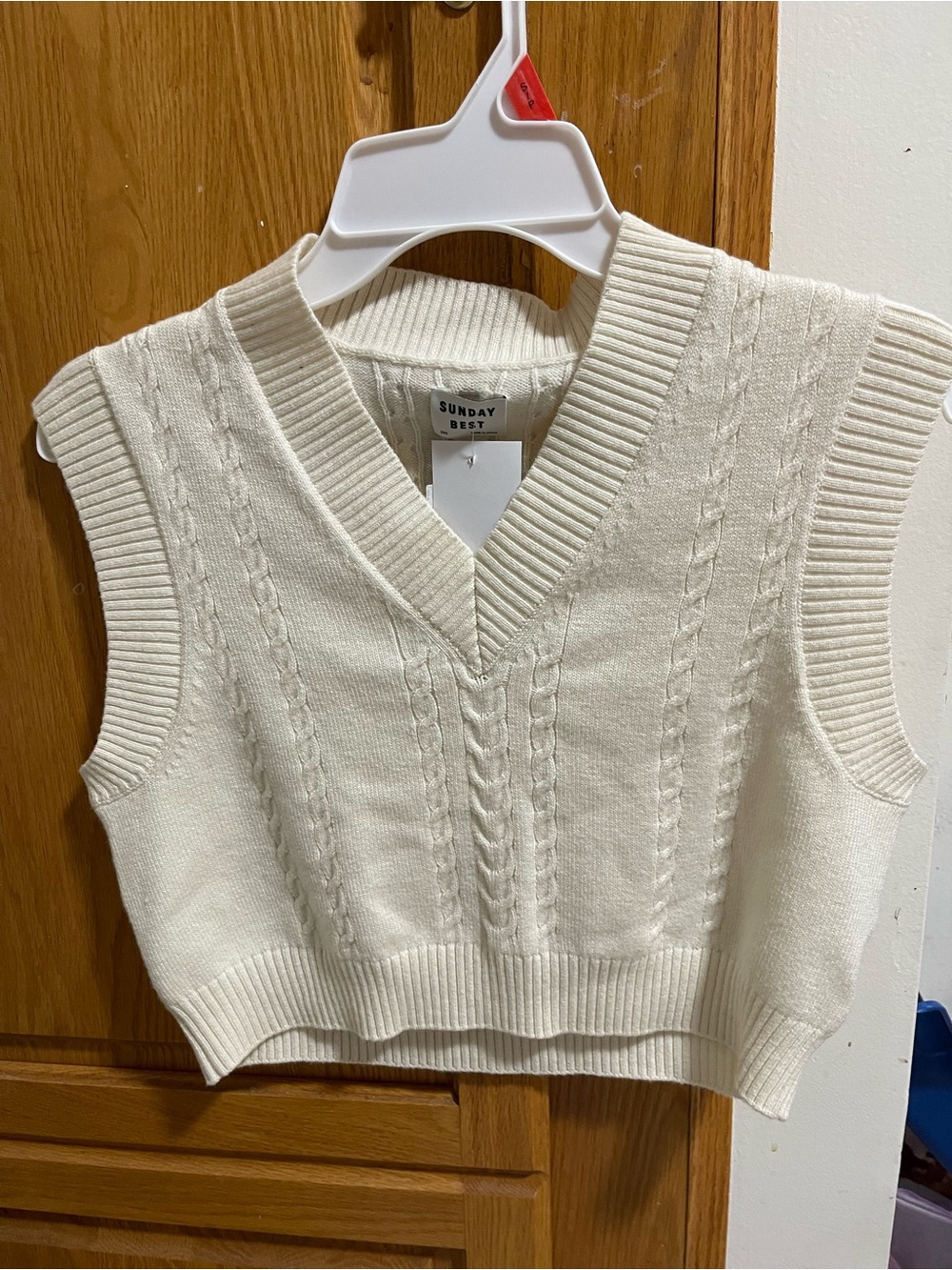 Sunday Best Ivory Cable-Knit V-Neck Sweater Vest